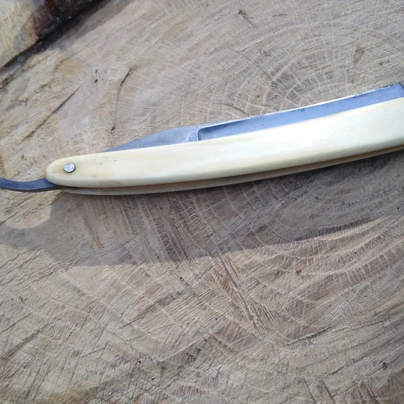 Wade and Butcher straight razor Grooming